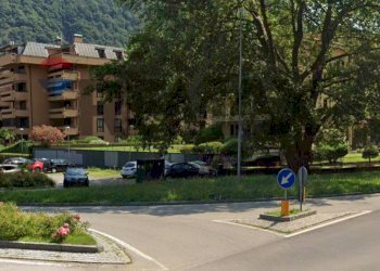 Edificio all\'aperto - Cafeteria - Cold Bar Via Fortino
 
18, Laveno-Mombello - photo 19