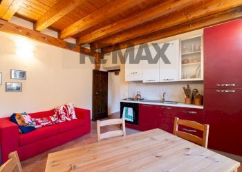 Sala da pranzo - Three-room apartment Via Capena
 
1, Capena - photo 4