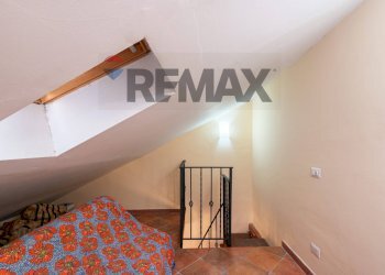 Camera / camera da letto - Three-room apartment Via Capena
 
1, Capena - photo 8