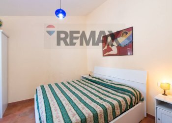 Camera / camera da letto - Three-room apartment Via Capena
 
1, Capena - photo 15
