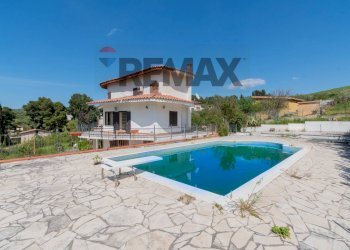 Piscina - Villa CONTRADA MANCUSI
 
snc, Villafrati - foto 16
