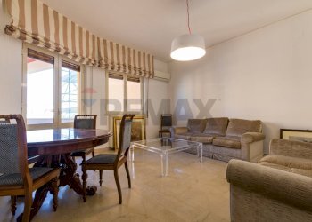 Sala da pranzo - Four-room apartment Viale Regina Margherita
 
9, Palermo - photo 2