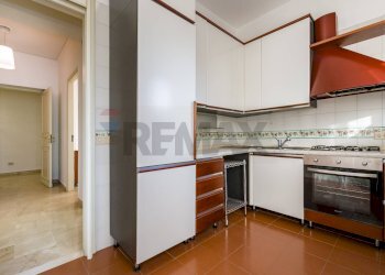 Cucina - Four-room apartment Viale Regina Margherita
 
9, Palermo - photo 4