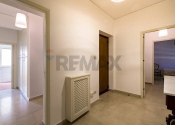 Hall / corridoio - Four-room apartment Viale Regina Margherita
 
9, Palermo - photo 10