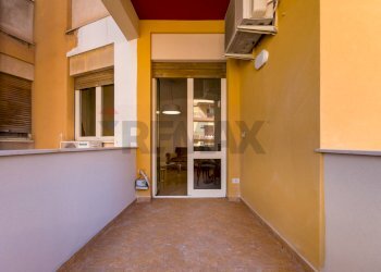 Terrazza - Four-room apartment Viale Regina Margherita
 
9, Palermo - photo 17