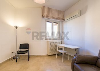 Ufficio - Four-room apartment Viale Regina Margherita
 
9, Palermo - photo 26