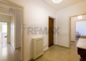 Hall / corridoio - Four-room apartment Viale Regina Margherita
 
9, Palermo - photo 27