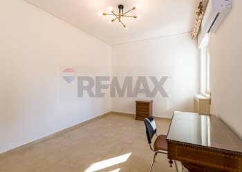 Stanza vuota - Four-room apartment Viale Regina Margherita
 
9, Palermo - photo 28