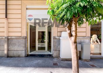 Edificio all\'aperto - Commercial Premises Via Principe Di Belmonte
 
97, Palermo - photo 13