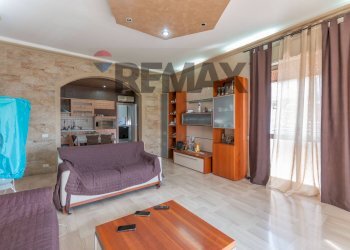 Soggiorno - Four-room apartment Via Pisano Baudo
 
20, Lentini - photo 2