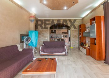 Soggiorno - Four-room apartment Via Pisano Baudo
 
20, Lentini - photo 3
