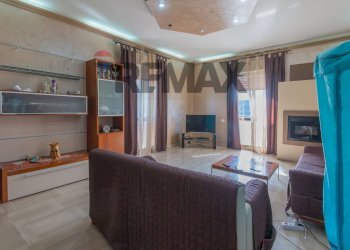 Soggiorno - Four-room apartment Via Pisano Baudo
 
20, Lentini - photo 5