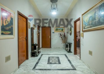 Hall / corridoio - Four-room apartment Via Pisano Baudo
 
20, Lentini - photo 12