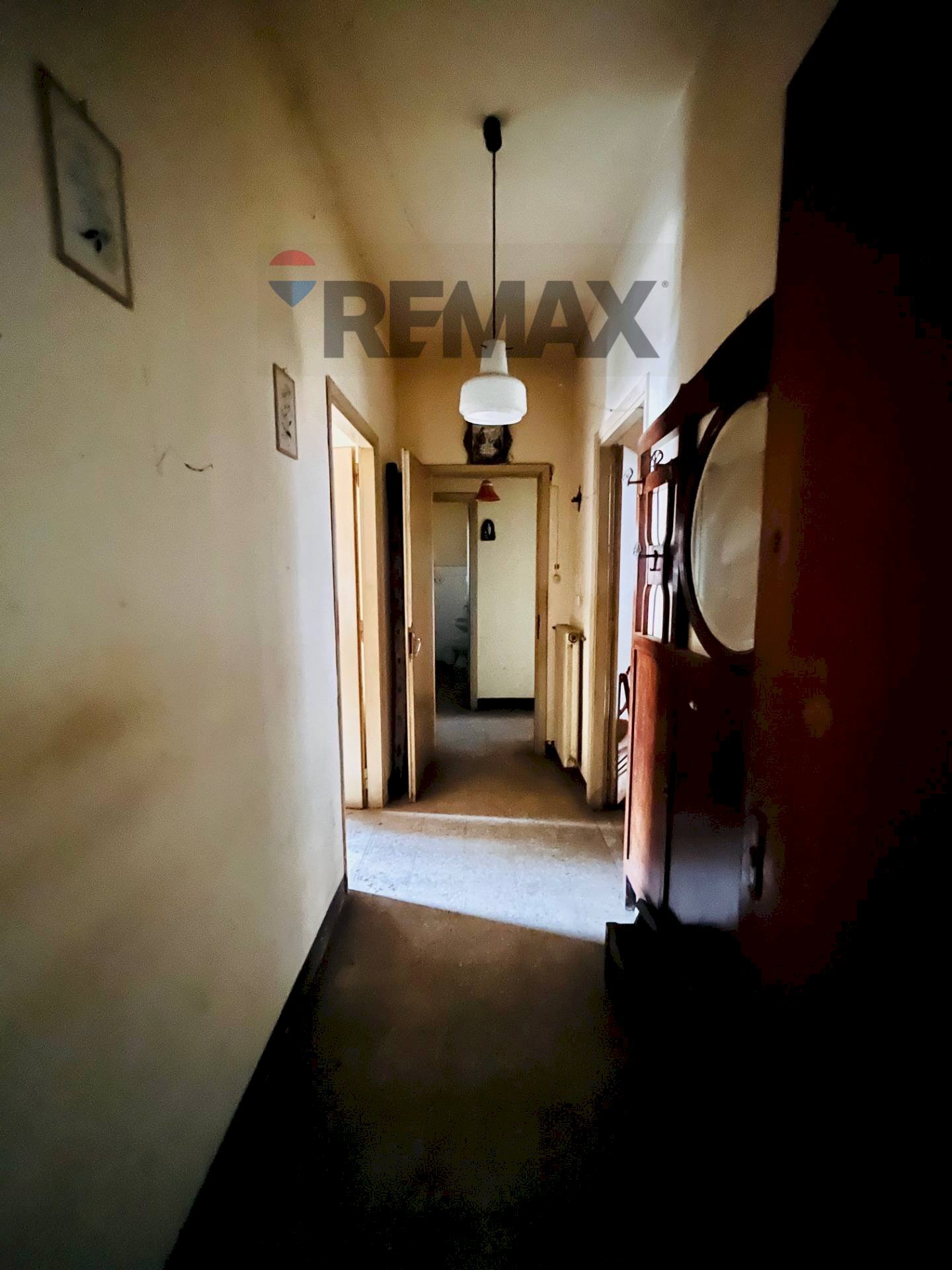 Hall / corridoio - Appartamento via galliano
 
109, Randazzo - foto 2
