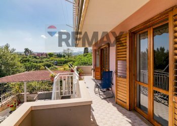 Balcone - Quadrilocale Via Provinciale per Riposto
 
3, Acireale - foto 8