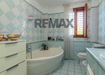 Bagno - Quadrilocale Via Provinciale per Riposto
 
3, Acireale - foto 19