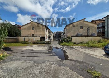 spazio esterno - Trilocale Via Erbe Bianche
 
10, Misterbianco - foto 1