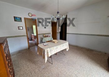 Sala da pranzo - Trilocale Via Erbe Bianche
 
10, Misterbianco - foto 5