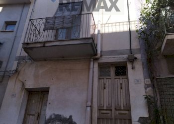 Edificio all\'aperto - Independent house Via Alessandro Manzoni
 
26, Maletto - photo 1