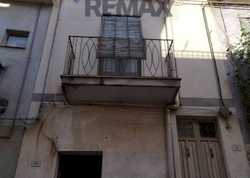Edificio all\'aperto - Independent house Via Alessandro Manzoni
 
26, Maletto - photo 9
