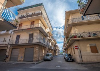 Edificio all\'aperto - Quadrilocale Via Monfalcone
 
75, Francofonte - foto 1