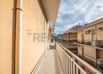 Balcone - Quadrilocale Via Monfalcone
 
75, Francofonte - foto 6