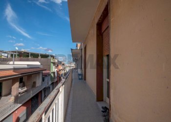 Balcone - Quadrilocale Via Monfalcone
 
75, Francofonte - foto 7