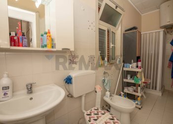 Bagno - Quadrilocale Via Monfalcone
 
75, Francofonte - foto 12