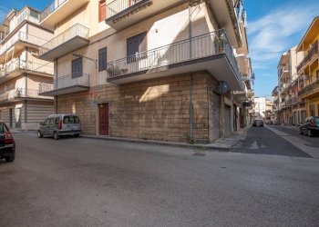 Edificio all\'aperto - Quadrilocale Via Monfalcone
 
75, Francofonte - foto 20