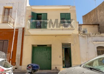 Edificio all\'aperto - Casa indipendente Via Milano
 
113, Avola - foto 1