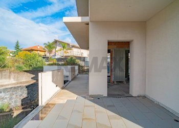 Terrazza - Casa semi indipendente Via dei Gladioli
 
snc, San Pietro Clarenza - foto 8