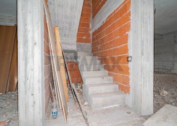 Scale - Casa semi indipendente Via dei Gladioli
 
snc, San Pietro Clarenza - foto 13