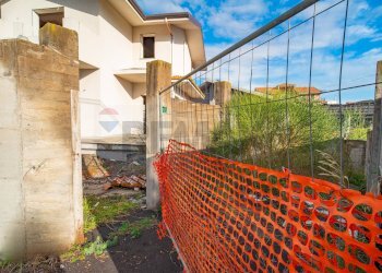 Casa all\'aperto - Casa semi indipendente Via dei Gladioli
 
snc, San Pietro Clarenza - foto 51