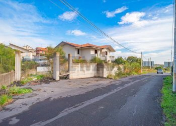 Casa all\'aperto - Casa semi indipendente Via dei Gladioli
 
snc, San Pietro Clarenza - foto 58