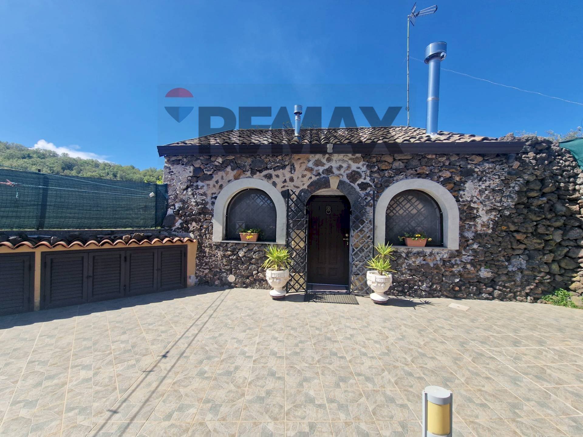 Edificio all\'aperto - Villa Via Filippo Turati
 
16, Randazzo - photo 1