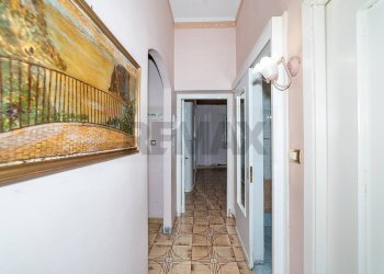 Hall / corridoio - Villa Via Giuffrida Salvatore
 
15, Mascalucia - foto 19