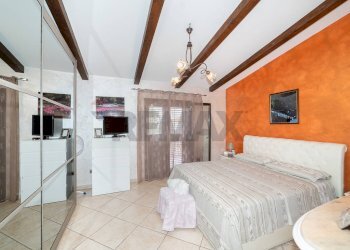 Camera / camera da letto - Villa Via Giuffrida Salvatore
 
15, Mascalucia - foto 37