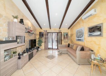 Soggiorno - Villa Via Giuffrida Salvatore
 
15, Mascalucia - foto 47