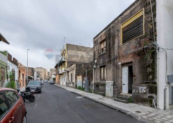 Edificio all\'aperto - Rustico Via Giovanna Condorelli
 
22, Catania - foto 24