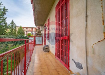 Balcone - Three-room apartment VIA SARDEGNA
 
21, Belpasso - photo 9