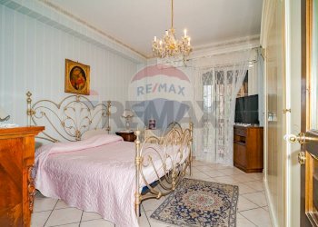 Camera / camera da letto - Three-room apartment VIA SARDEGNA
 
21, Belpasso - photo 33