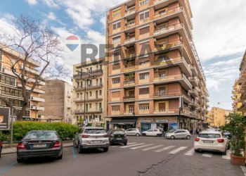 Edificio all\'aperto - Attico Via Renato Imbriani
 
60, Catania - foto 2