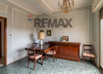 Sala da pranzo - Attico Via Renato Imbriani
 
60, Catania - foto 17