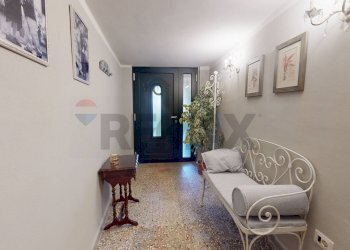 Hall / corridoio - Rustic Località Borgo Magliano
 
32, Fivizzano - photo 24