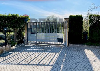Terrazza - Villa Via Ferdinando Magellano
 
29, Grammichele - photo 12