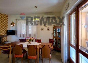 Sala da pranzo - Villa Via Ferdinando Magellano
 
29, Grammichele - photo 21