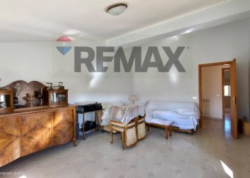 Soggiorno - Villa Via Ferdinando Magellano
 
29, Grammichele - photo 81