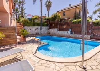 Piscina - Villa Taormina - photo 40