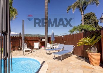 Piscina - Villa Taormina - photo 43