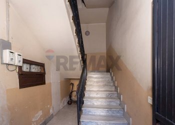 Scale - Three-room apartment Via Del Papiro
 
85, Catania - photo 2